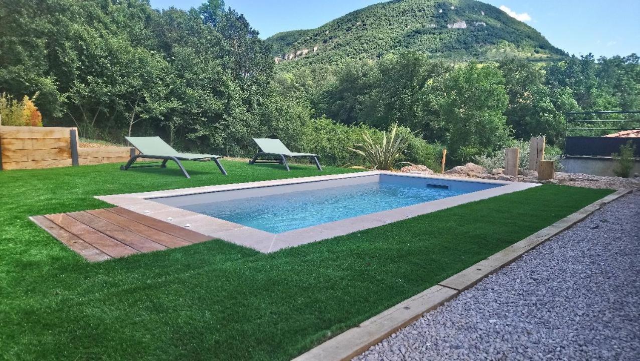 Villa Larzac Saint-Georges-de-Luzencon Exterior photo